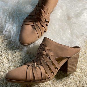 Women's Faux Leather Heeled Mule Universal Thread